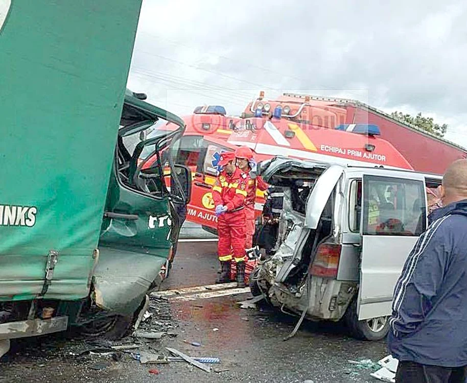 Traficul de pe autostradă a fost deviat pe DN1, astfel că mereu au loc accidente grave