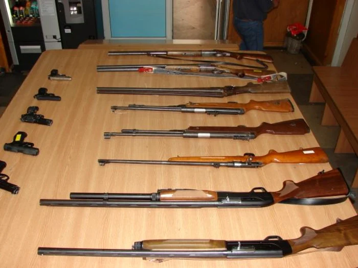 Au fost confiscate 22 de arme