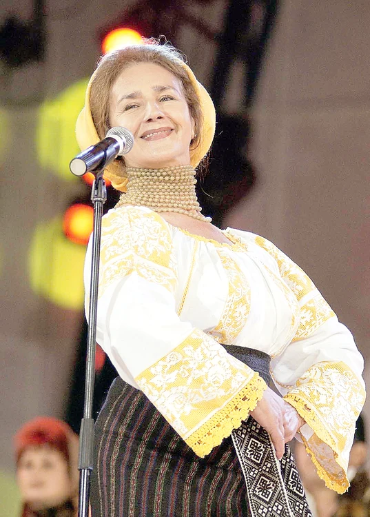 Sofia Vicoveanca va ridica publicul  în picioare cu bătutele moldoveneşti 