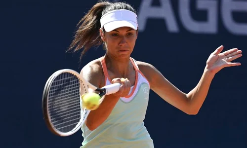 raluca olaru jpeg