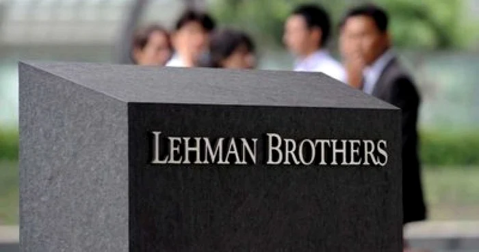 Un an de la căderea Lehman Brothers - Revista presei economice