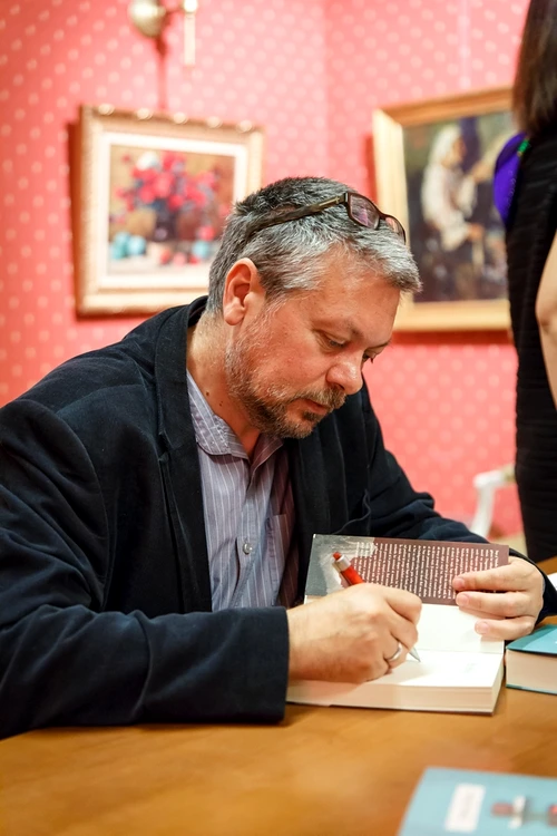 Dimineaţa unui scriitor fericit Mihail ŞIŞKIN la Bucureşti jpeg