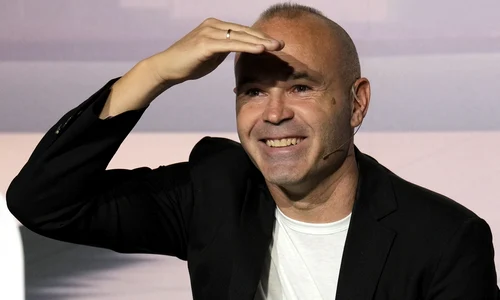 Andres Iniesta (EPA) jpg