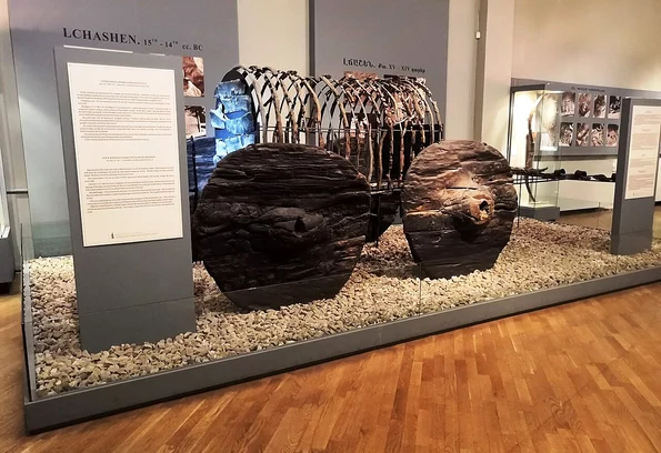 Carul din Lchashen, expus la Muzeul de Istorie al Armeniei (© Wikimedia Commons)