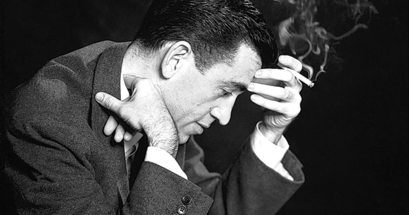 Scriitorul J.D. Salinger este cunoscut mai ales pentru romanul său „De veghe în lanul de secară“  FOTO online.wsj.com