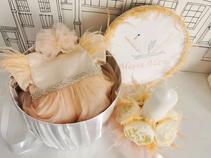 Aşa arată trusoul de botez al micuţei Maysa