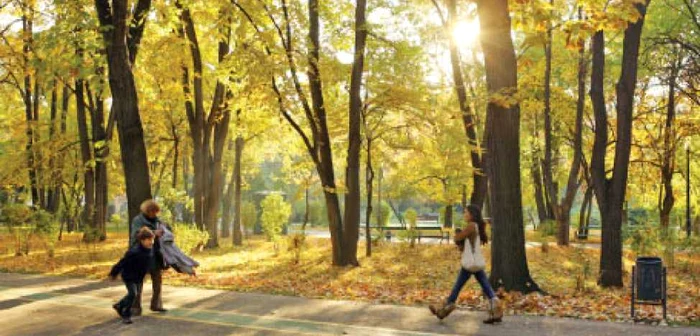 Temperaturile ridicate au scos bucureştenii la plimbare