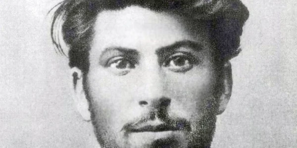 Stalin Tanar FOTO wikimedia.org