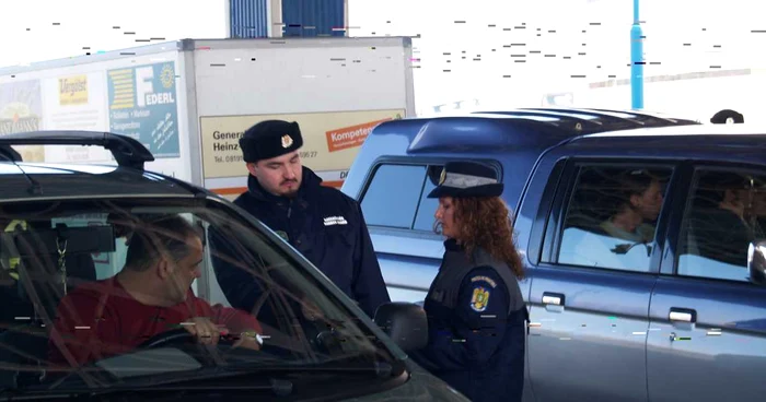 Poliţiştii de frontieră au depistat transportul la controlul vamal