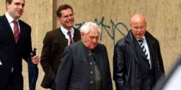 Fost ofiţer nazist judecat pentru masacrarea a 14 civili italieni