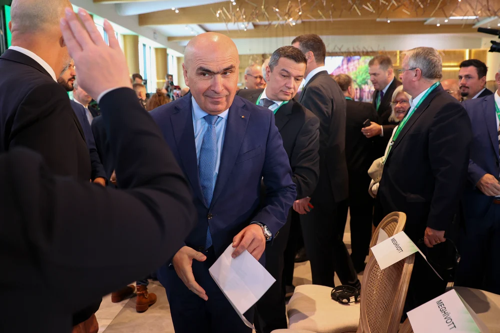 Bolojan trebuie să asume rapid al treilea pachet legislativ. Dacă PSD se opune, să voteze moţiunea de cenzură alături de AUR