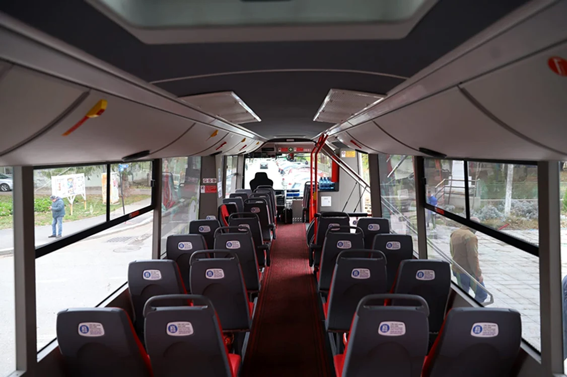 Frog Bus, noul autobuz-amfibie care leagă Călărași de Silistra.