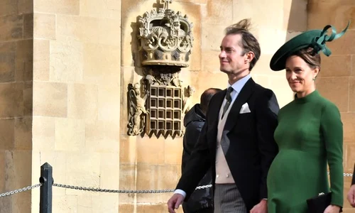 Pippa Middleton a fost la nunta prinţesei Eugenie împreună cu soţul James Matthews, deşi aşteaptă să nască jpeg