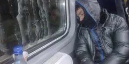 Imagini din trenul groazei. FOTO: Marius Martin, pasager în tren