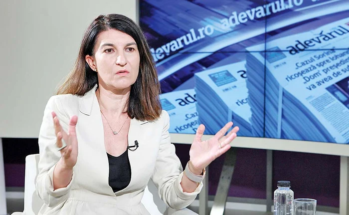 
    Ministrul Muncii, Violeta Alexandru, a emis un ordin prin care angajaţii Caselor de Pensii vor avea acces la baza de date din REVISAL  