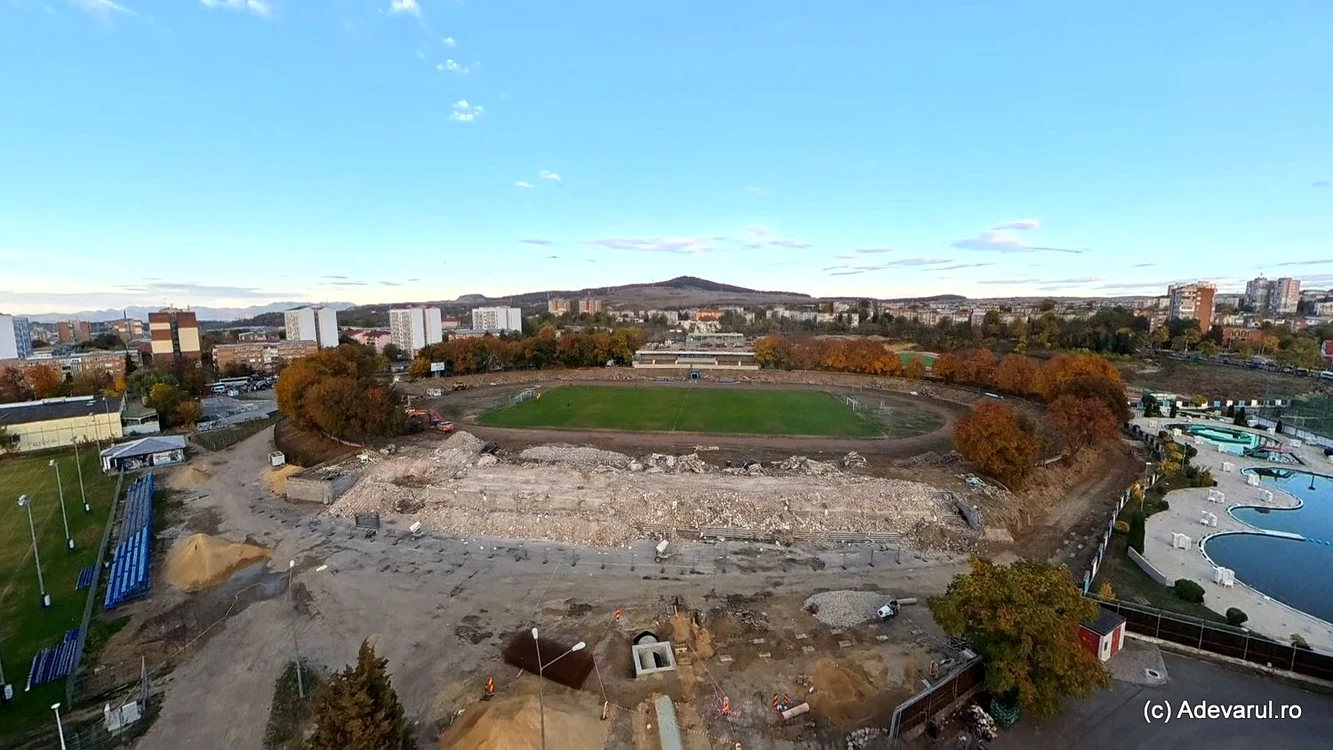 Stadionul Corvinul, demolat aproape în totalitate