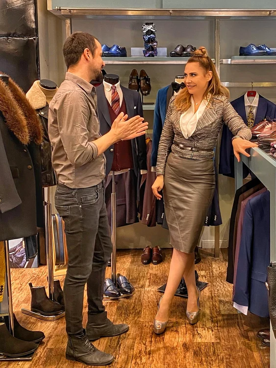 Adina Buzatu explică ce fel de piese vestimentare trebuie să avem în garderobă