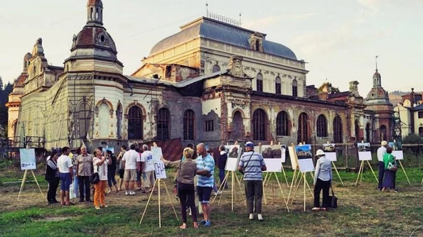 Expoziţia "Castele şi conace revitalizate" jpeg