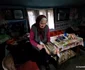 Maria batrana de 93 de ani care crapa lemne FOTO Daniel Guță ADEVĂRUL (10) jpg