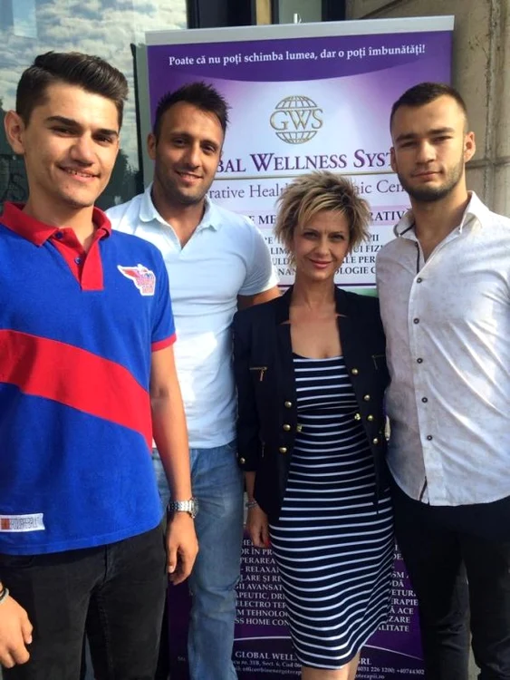
    Campionii, la seminar   