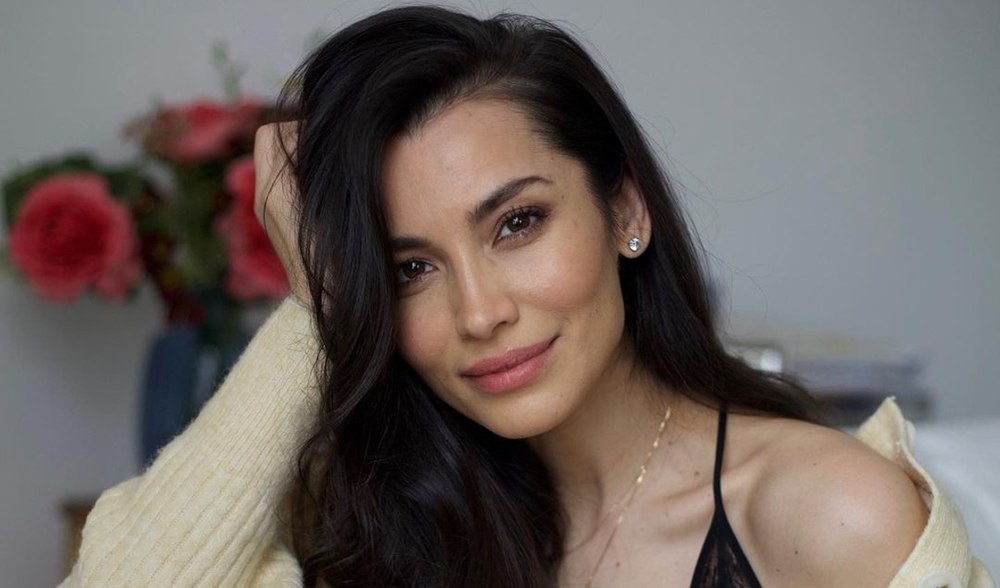 Lili Sandu, despre secretul pentru un ten perfect: „Îl folosesc de două, trei ori pe săptămână” VIDEO