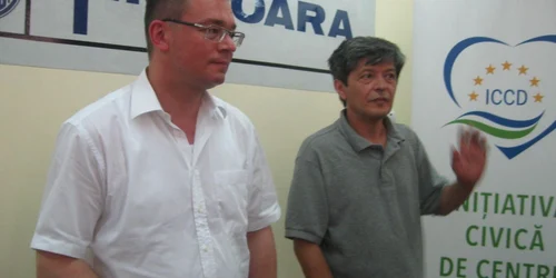 Mihai Răzvan Ungureanu alături de Florian Mihalcea, preşedintele Societăţii Timişoara