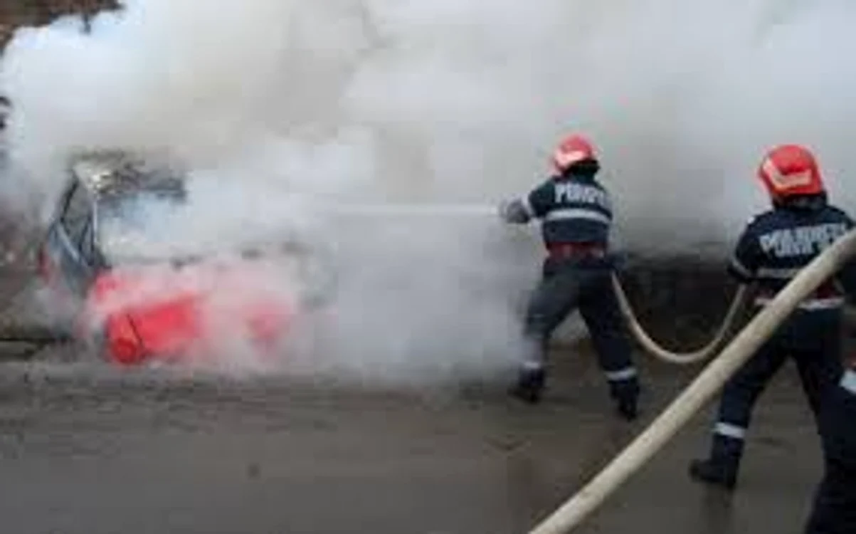 
    Ce trei tineri au ars de vii în maşină  