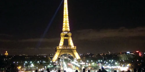 Parisul a fost ani la rând destinaţia preferată a îndrăgostiţilor hunedoreni
