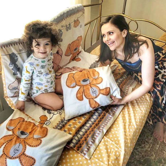 Cristina Șișcanu și fetița ei Petra