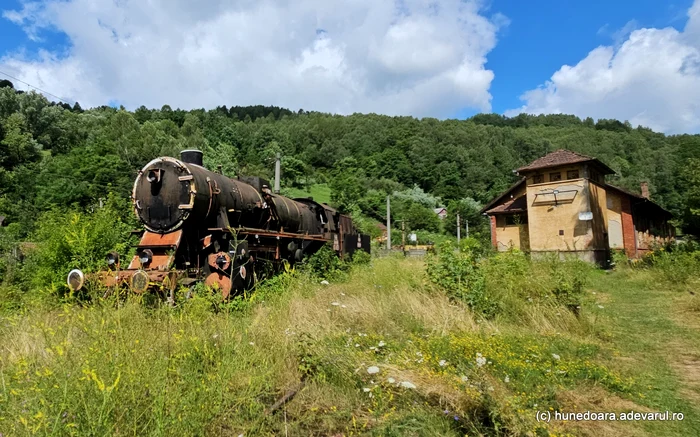 O locomotivă veche de aproape un secol din Petroșani. Foto: Daniel Guță. ADEVĂRUL