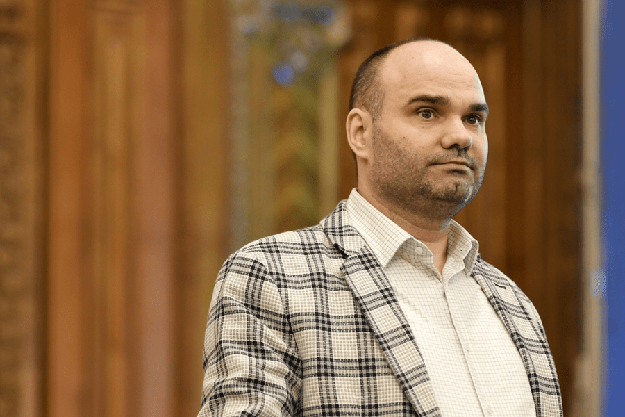 Președintele Autorității Electorale Permanente, acuzat că și-a angajat cumnata consilier