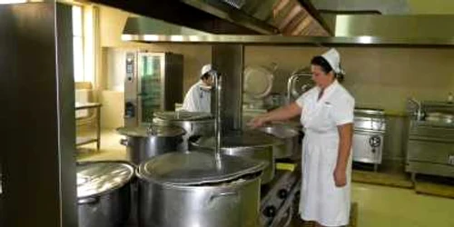 Cantina a fost renovată în urma unei licitații ilegale