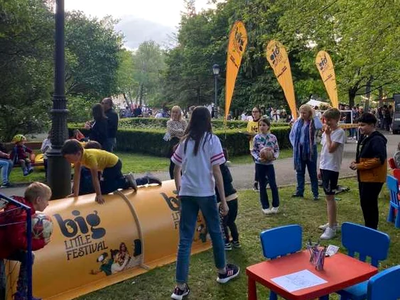 Între 21 și 23 iunie, la Râșnov are loc Big Little Festival FOTO Big Little Festival