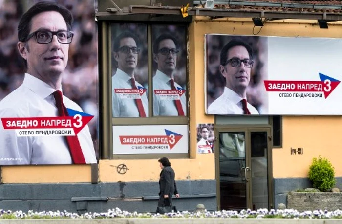 Afise electorale cu Stevo Pendarovski FOTO AFP