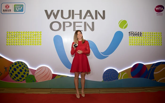 Simona Halep la petrecerea jucătoarelor de la Wuhan 2019