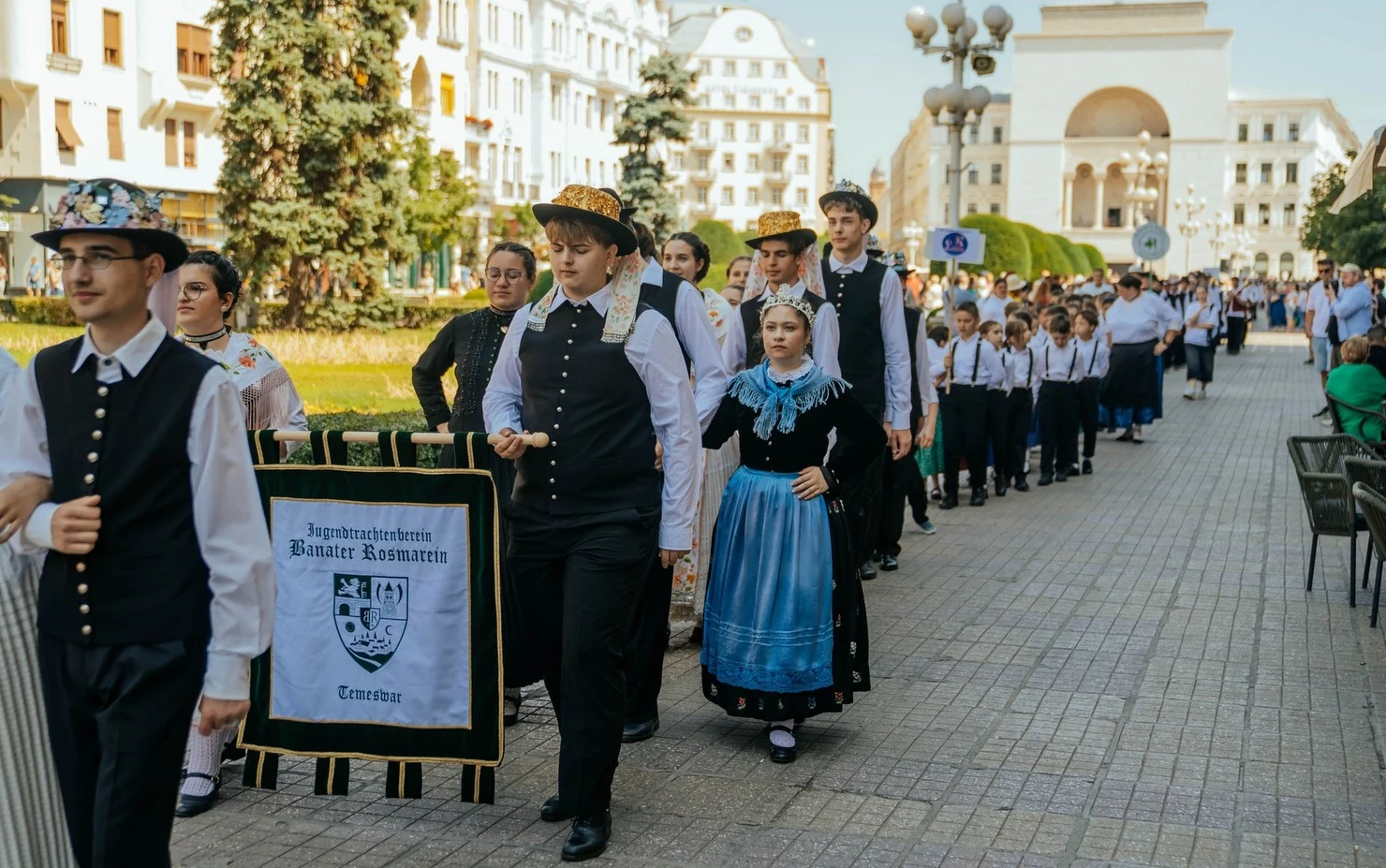 România, părăsită de majoritatea sașilor, șvabilor și evreilor. Cum s-a transformat structura demografică într-un secol