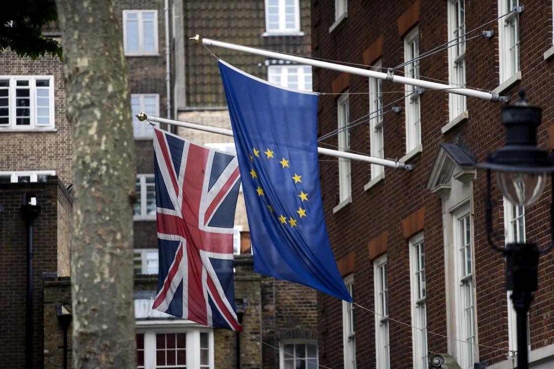 Britanicii votează astăzi pentru rămânerea sau ieşirea Marii Britanii din UE FOTO AP