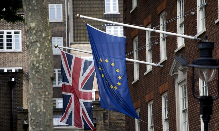 brexit steag ue steag uk foto AP