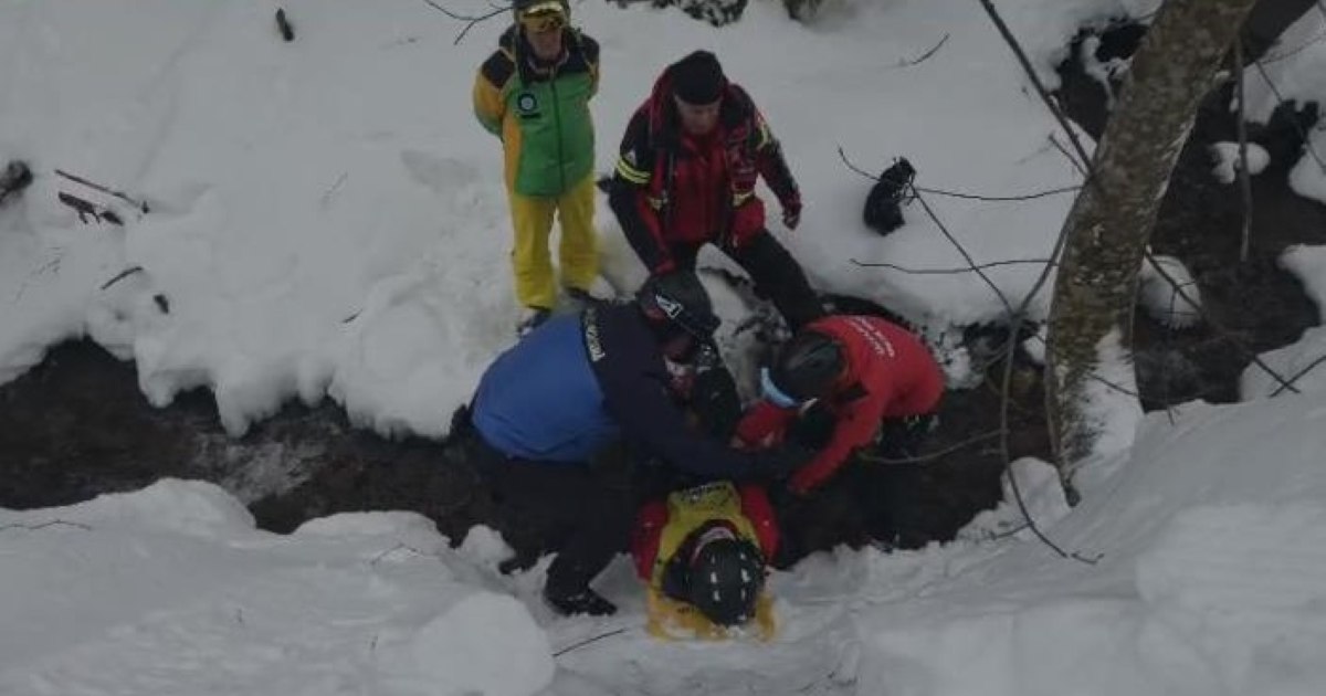 Schior accidentat în Predeal, căzând de pe pârtie într-un pârâu. Ce s-a întâmplat?