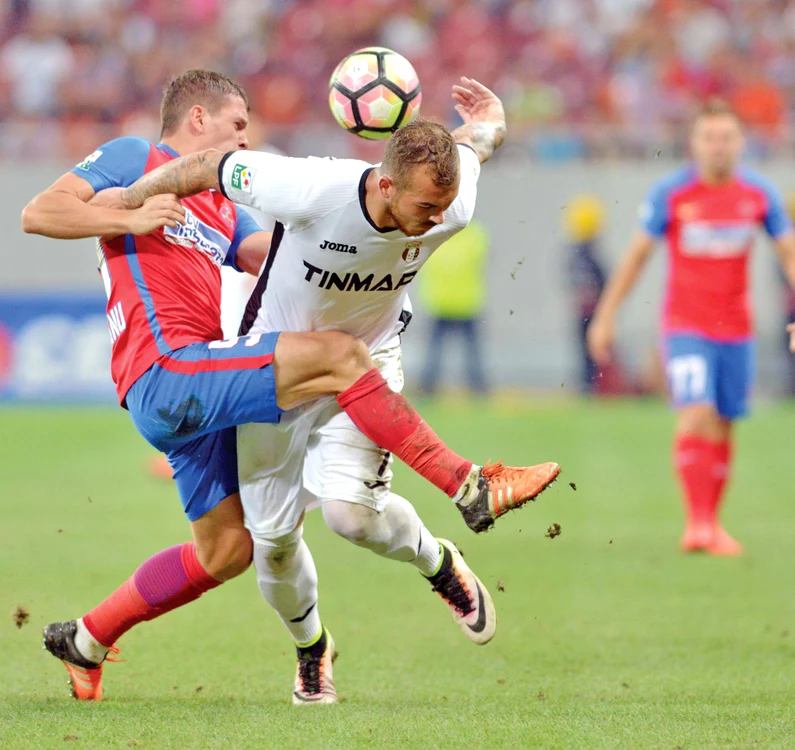 
    Steaua şi Astra s-au duelat  în campionat înaintea  debutului în  Liga EuropeanăFOTOGRAFII: Sportpictures.eu   