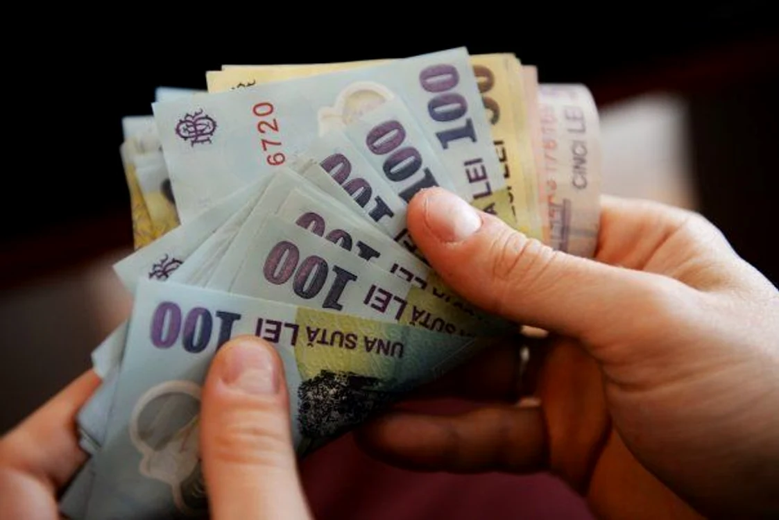 Horoscop zilnic 20 ianuarie: Racii cheltuie mai mult decât au plănuit iniţial