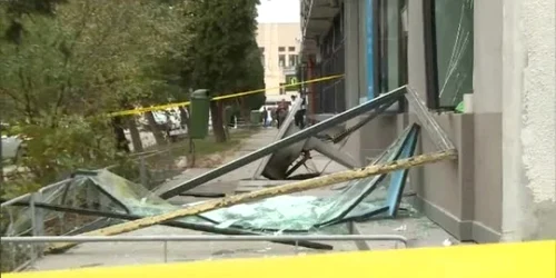 bancomat spart cec brasov foto stirileprotv