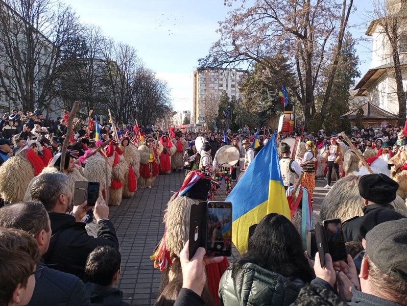 Jocul Ursului de Anul Nou ar avea origini dacice. Când se sărbătorea de fapt trecerea dintre ani