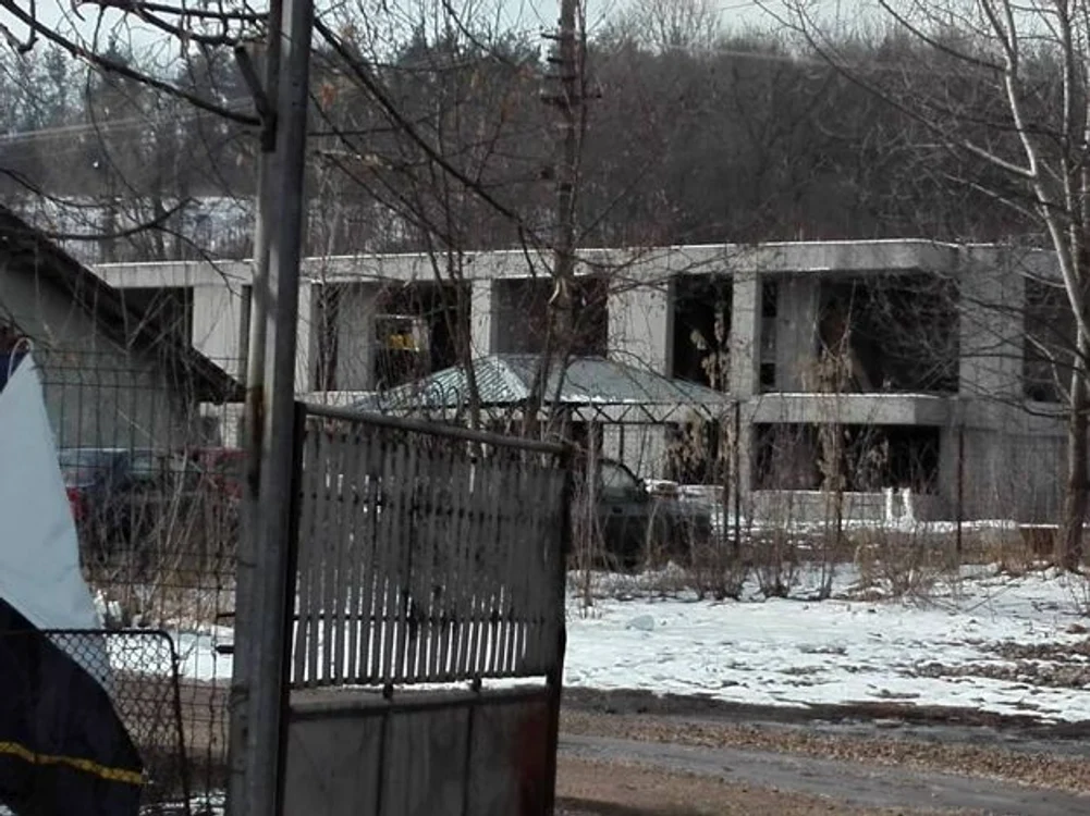 Cum a Ã®nceput, la PiteÅti, construirea unui ansamblu de locuinÅ£e lÃ¢ngÄ o unitate militarÄ CBRN, fÄrÄ niciun aviz de la Ministerul ApÄrÄrii