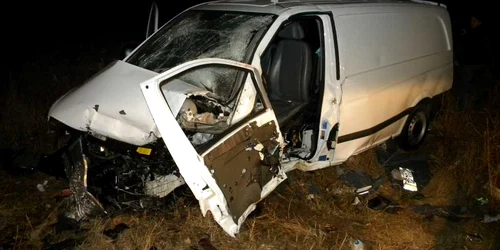 În accident a fost antrenată şi o autoutilitară