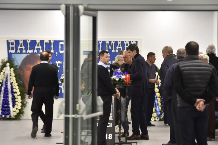 Foşti colegi şi adversari au venit să-i spună adio lui Ilie Balaci