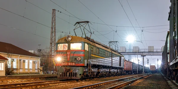 tren marfa marfara ucraina ucrainean foto shutterstock