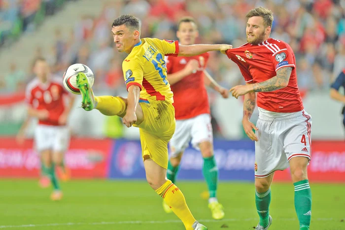 Singurul atacant al României, Keşeru, nu a reuşit să trimită nici un şut periculos pe spaţiul porţii maghiarilorFoto: Mediafax