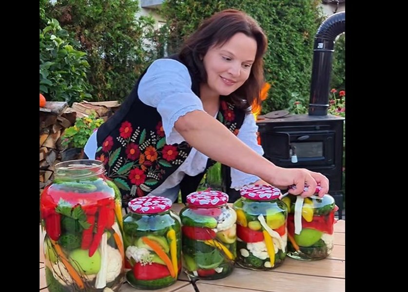 Rețeta de murături care nu dă greș niciodată: „Sunt crocante și gustoase, exact cum le făcea mama”. Ingredientul care nu trebuie să lipsească