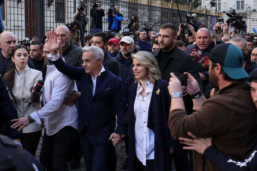 CCR trebuie să invalideze candidatura lui Georgescu. Altfel, ajungem în situația în care am fost cu Ceauşescu 